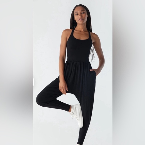 Black Sleeveless Jumpsuit - Picture 1 of 12